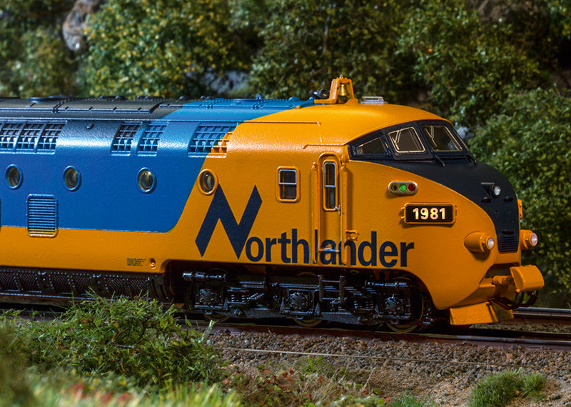 Trix 22975: Northlander Diesel Powered Train