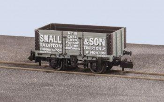 Peco NR-7014P: 9Ft 7 Plank Open Wagon, Small & Sons