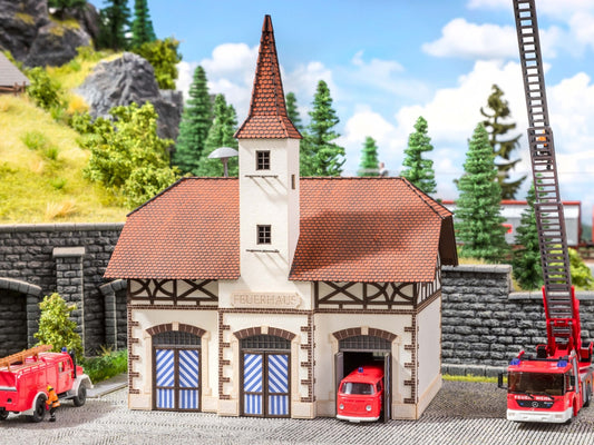 Noch 66380: Fire Station with micro-sound Siren (H0)