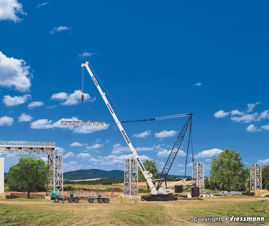 Kibri 13022: LIEBHERR LTR 1800 crane Tele Derrick (H0)