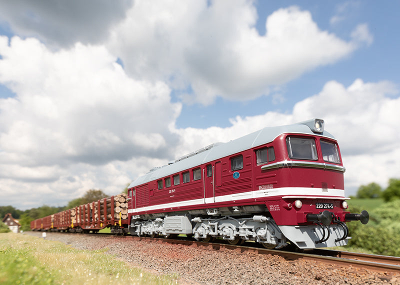 Marklin 39201: Class 220 Diesel Locomotive