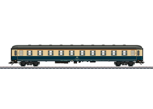 Marklin 43914: Type Am 203 Express Passenger Car