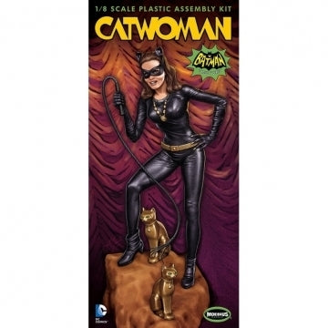 Moebius 952: 1966 Catwoman Plastic Model Kit
