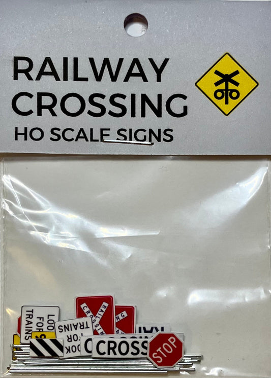 Train Girl Railway Crossing Pack (HO)